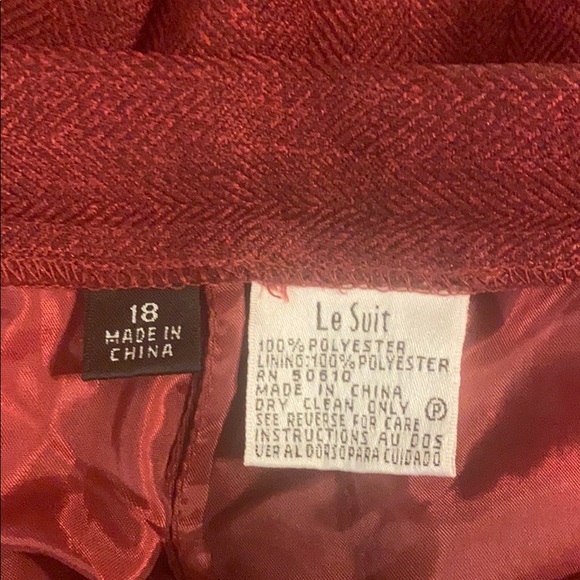 Le Suit pantsuit.Dark red w/ black tweed look. 18 - Picture 5 of 5